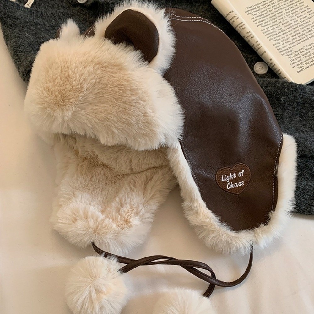 クラシックなフェイクレザーのベアイヤートラッパーハット、耳当 - Trapper Hat Ear Flap のレビューと価格