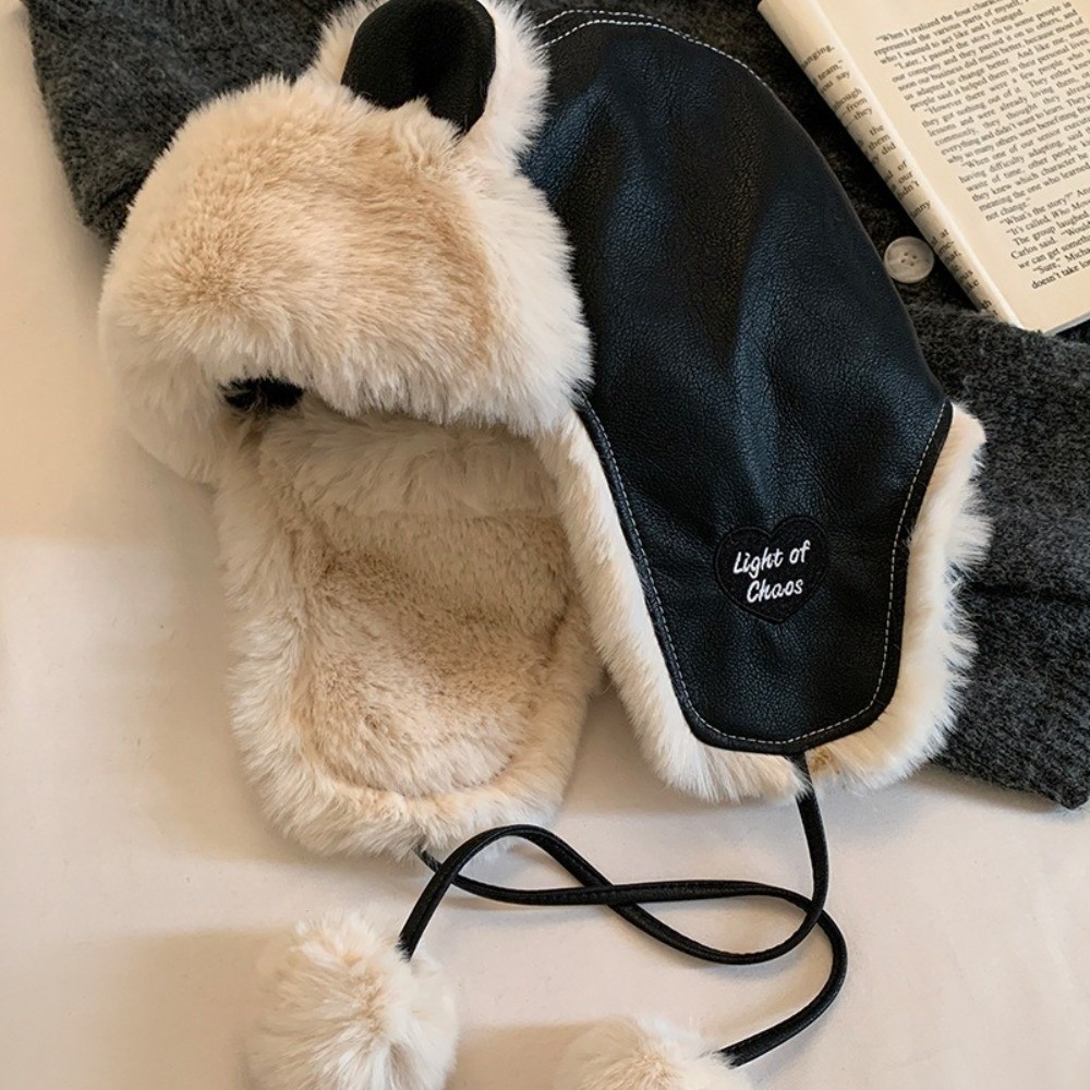 クラシックなフェイクレザーのベアイヤートラッパーハット、耳当 - Trapper Hat Ear Flap のレビューと価格